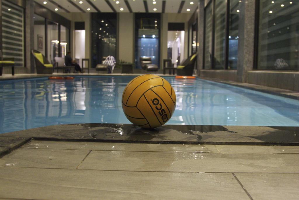 Hotel Suba Grand Dahej Luaran gambar